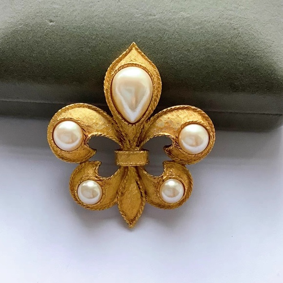 Mood - Picture 4 of 7